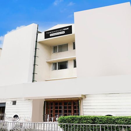 Super Townhouse Oak Vashi Hotel Turambhe Eksteriør billede
