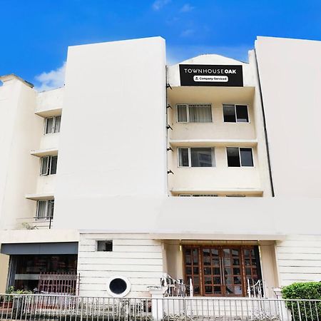 Super Townhouse Oak Vashi Hotel Turambhe Eksteriør billede